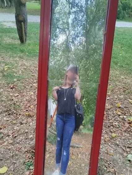 Alma, 27