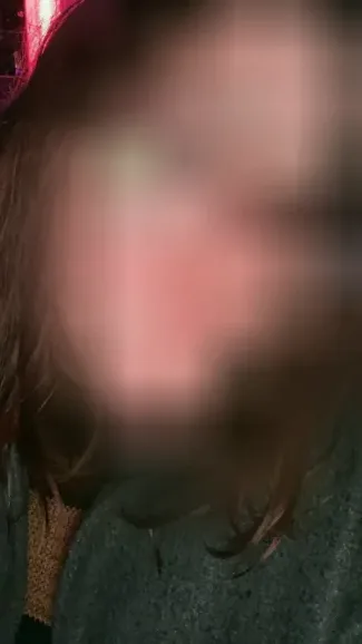 Caroline, 24
