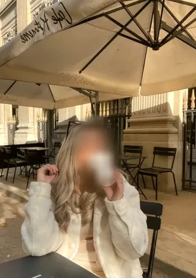 Celina, 32