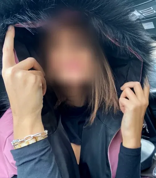 Charlotte, 28