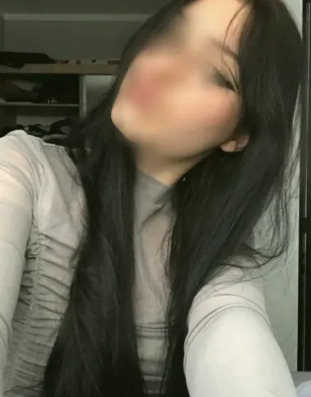 Katrine, 20
