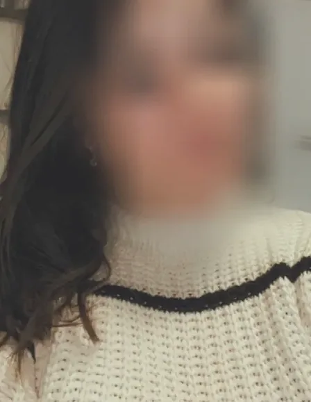 Rosa, 31