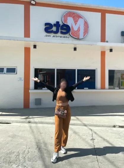 Susanne, 25