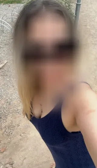 Yasmin, 40